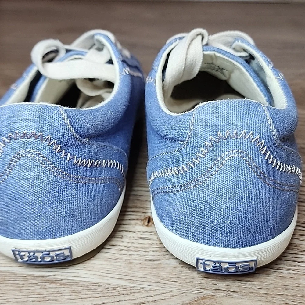 Taos Womens Star Sneakers Light Blue White Trim Size 8 1/2 Tennis Shoes - Picture 4 of 11